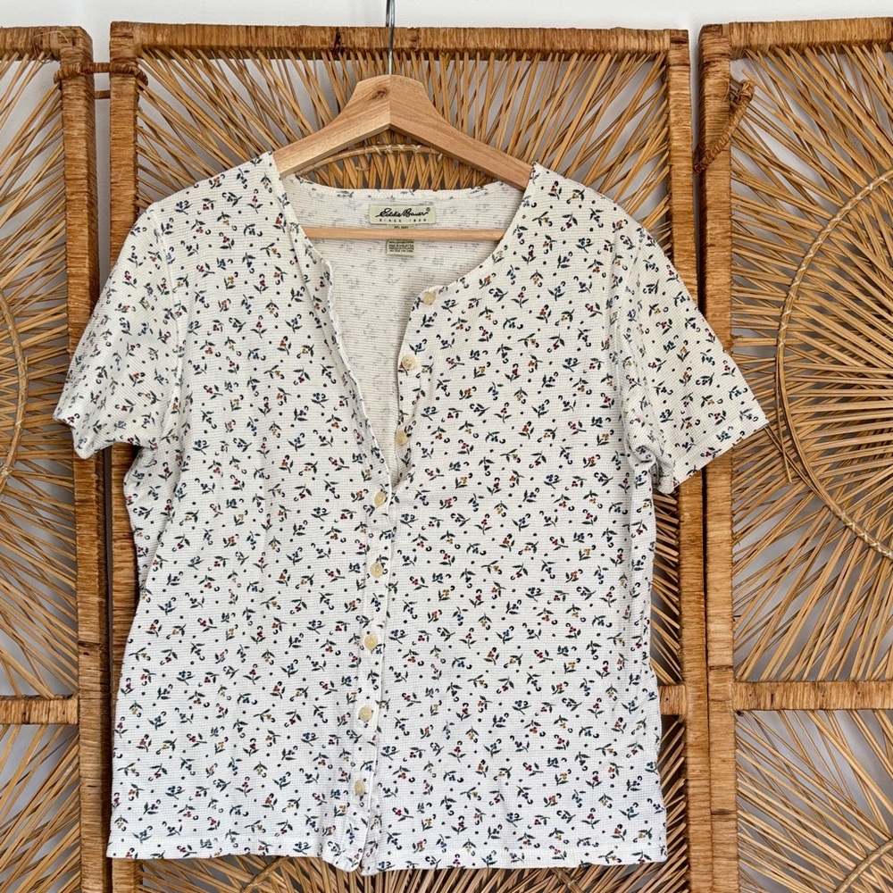 Vintage Eddie Bauer White Floral Button Down Shirt Cottagecore 90’s butter mom